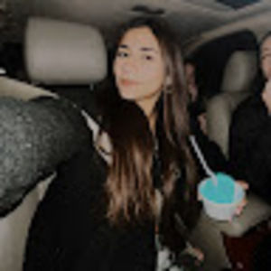 Meet your Posher, Fernanda andrea